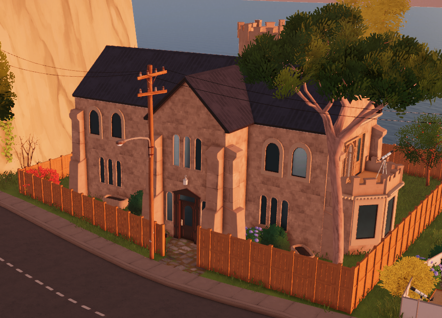 House or small castle image 1