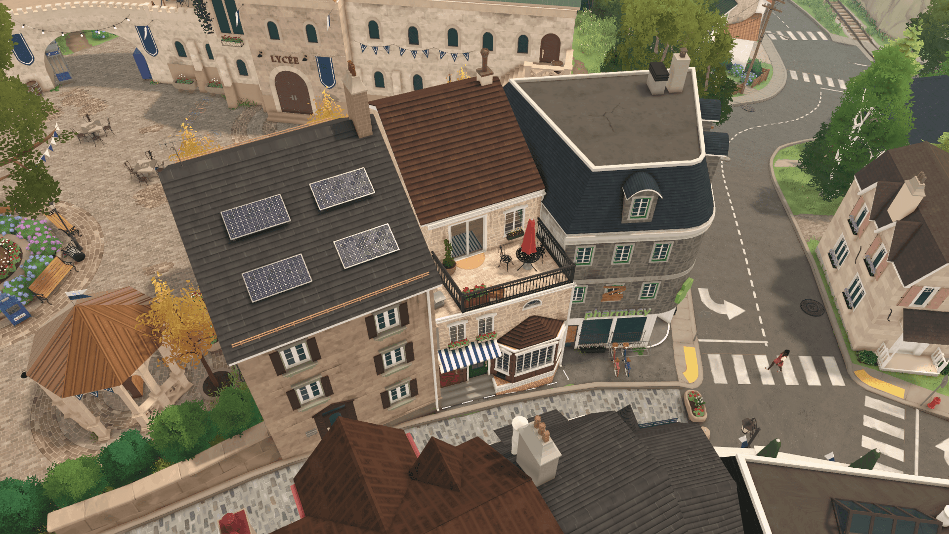Antique shop with above apartment image 1