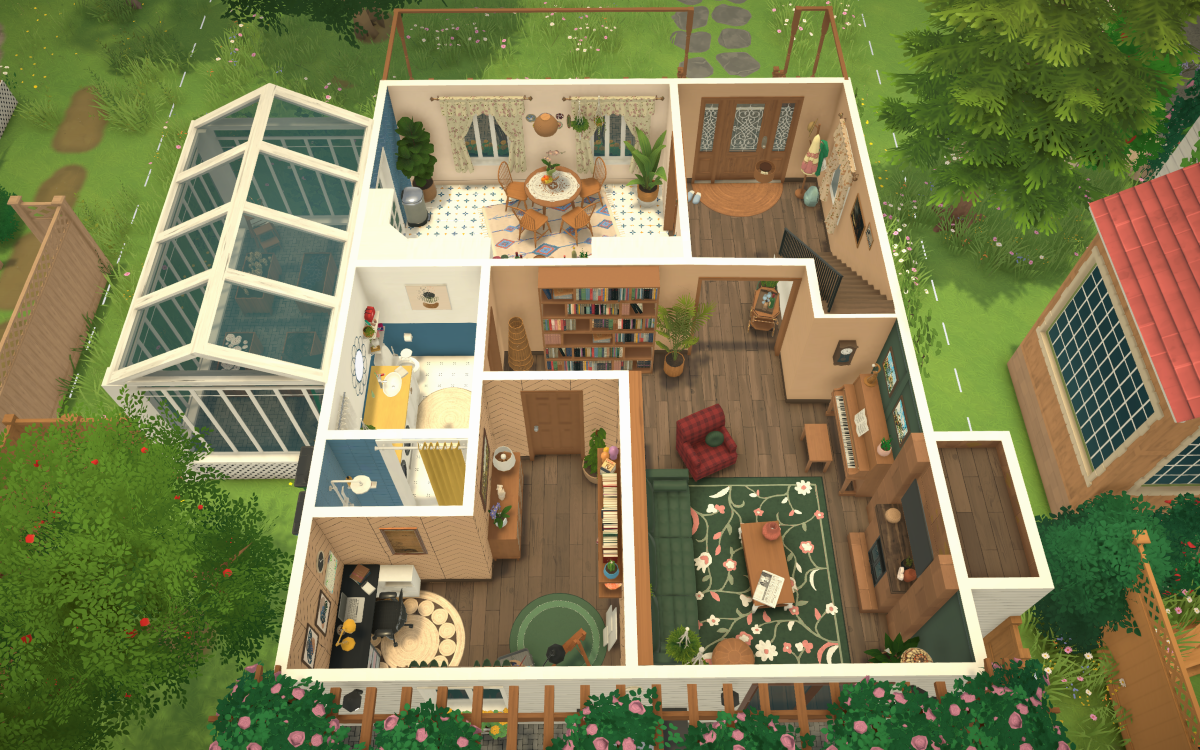 Family Home with Greenhouse image 4
