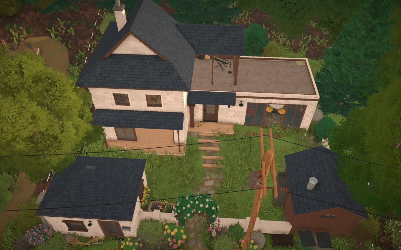 Small house with a closed garden and a terrace image 2