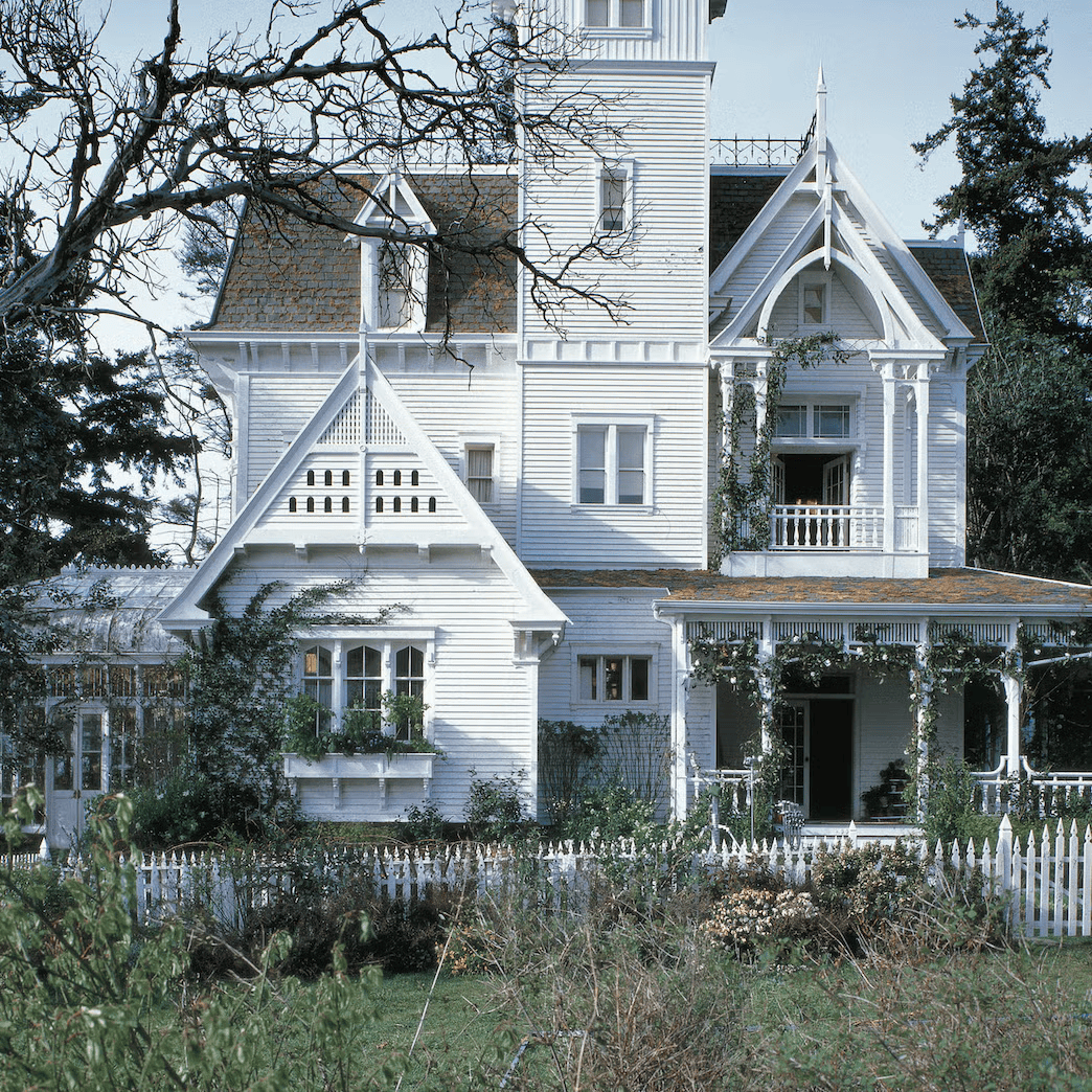 Film-accurate Practical Magic House : Owen's Family Victorian Cottage (Film Accurate / Move-In Ready) image 1