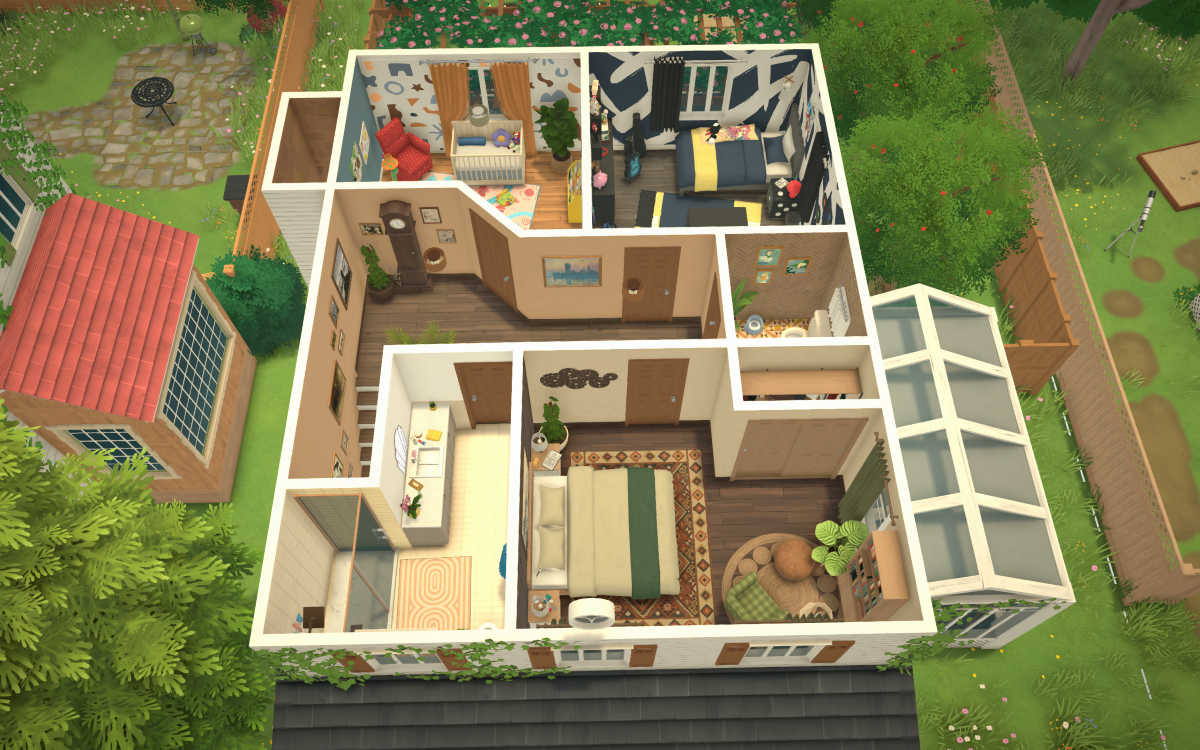 Family Home with Greenhouse image 5