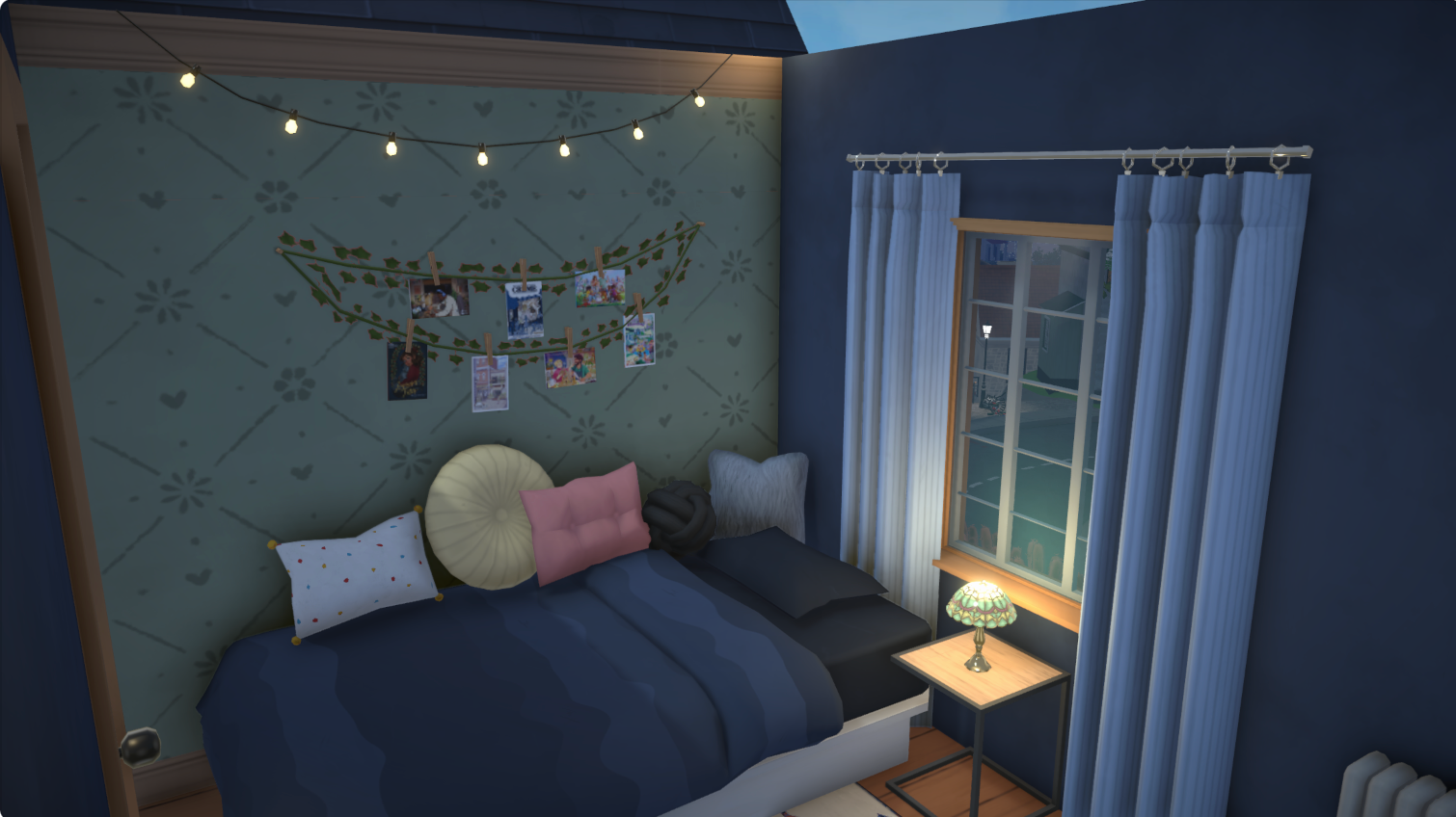 Cosy Witchy Family Townhouse image 14