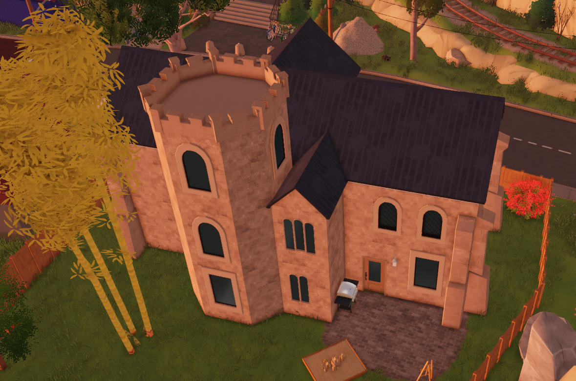 House or small castle image 2