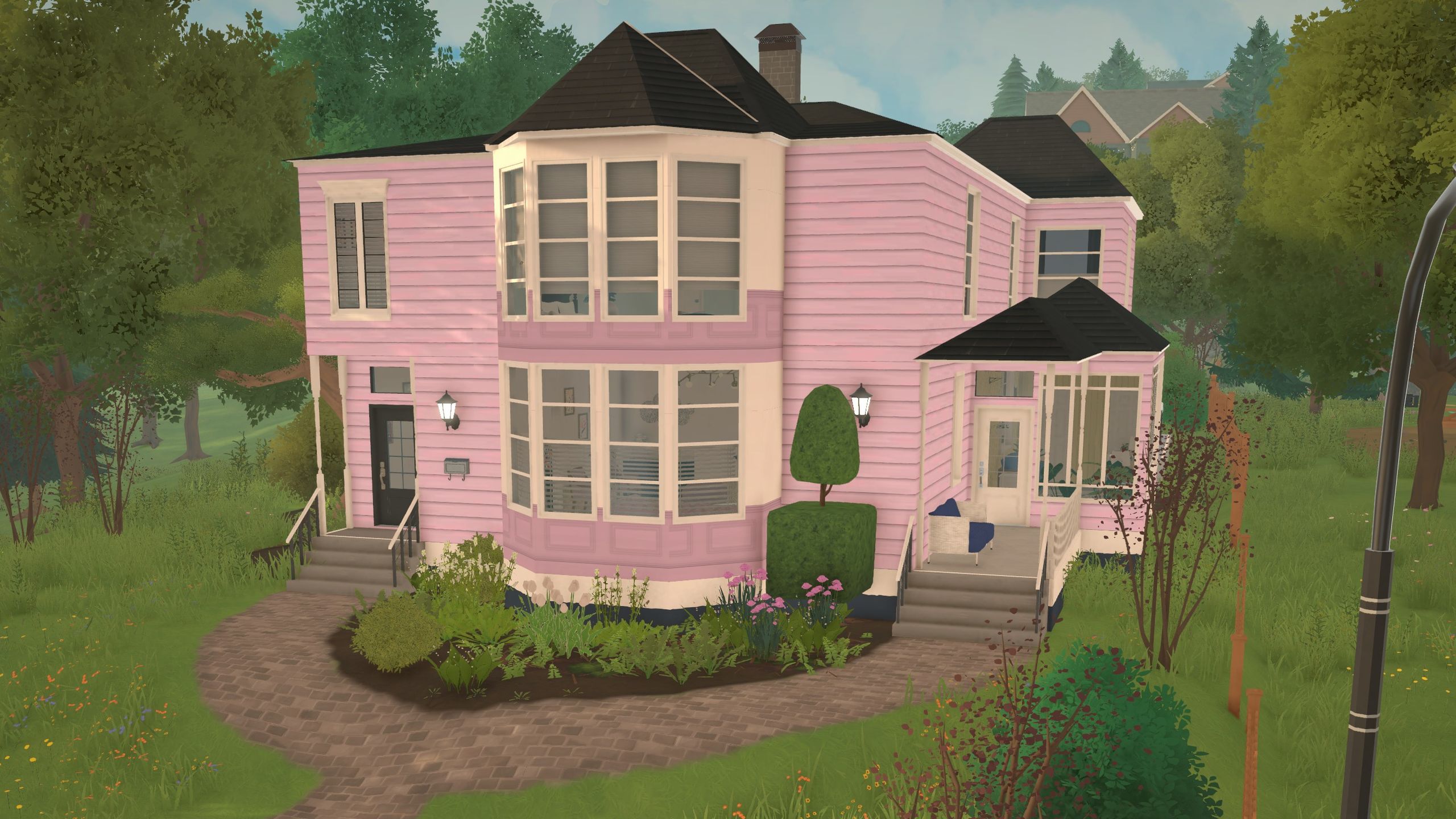 Large Pink House - 6 bed, 5 bath image 1