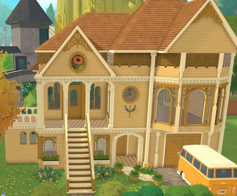 Marigold Manor - Warm and Sunny Vintage Victorian House - Unfurnished